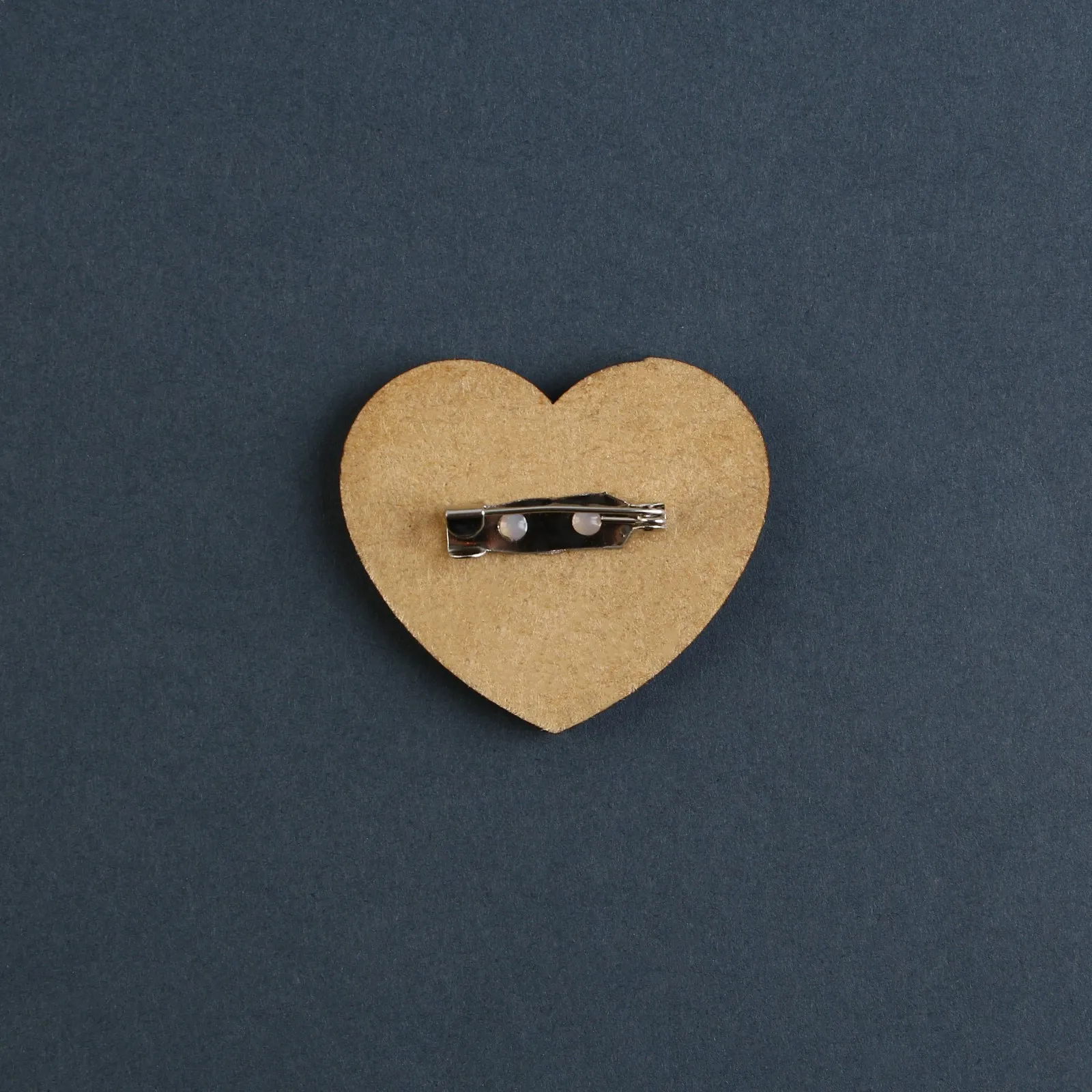 значок деревянный «good girl» в СПб