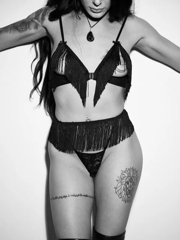 Эротическое стринги с бахромой mambo в СПб