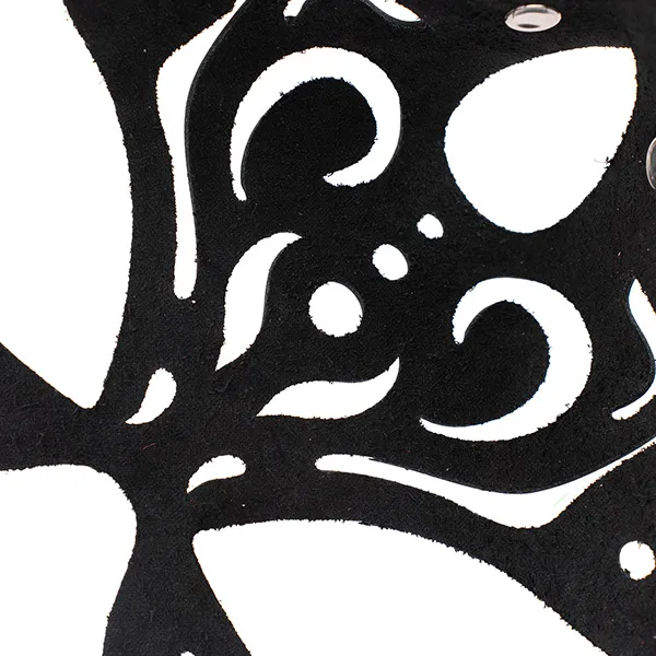 маска с вырезанными узорами с ушками зайки в СПб