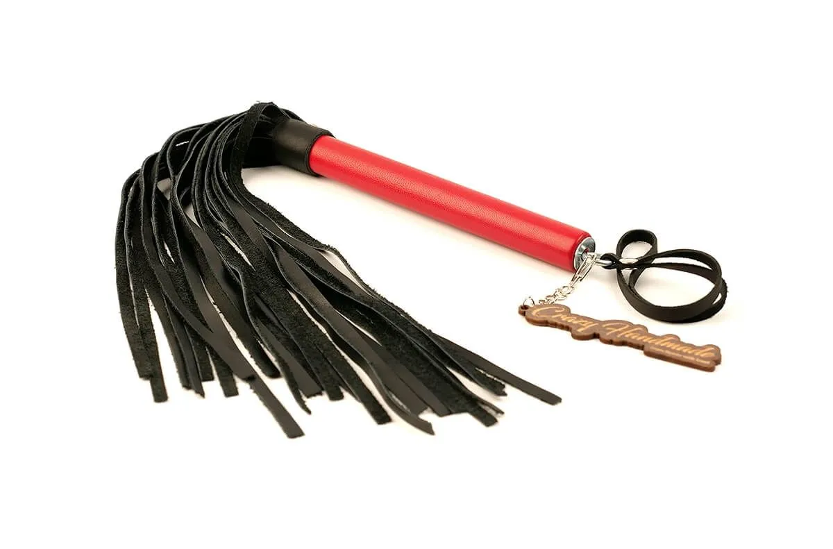 Плеть PinkRabbit из натуральной кожи, с красной ручкой
