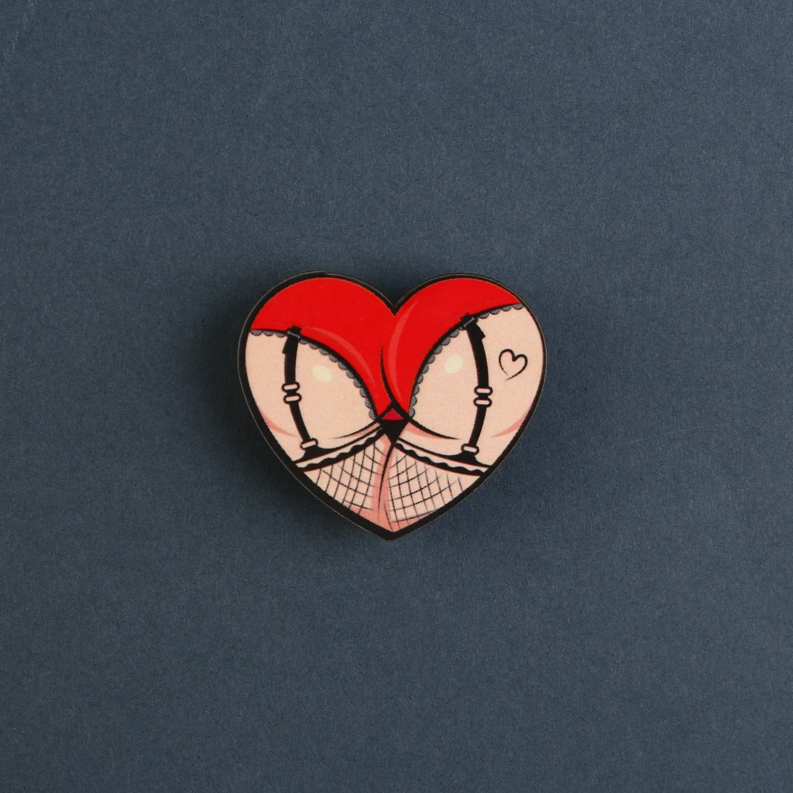 значок деревянный «good girl» в СПб