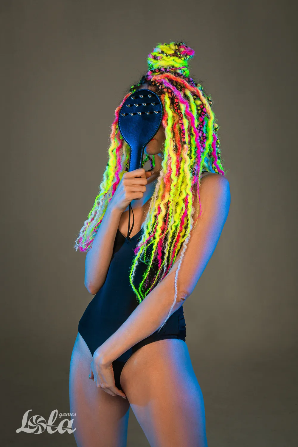 шлепалка party hard barb 1127-01lola в СПб