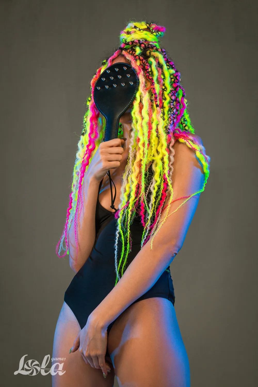 шлепалка party hard barb 1127-01lola в СПб