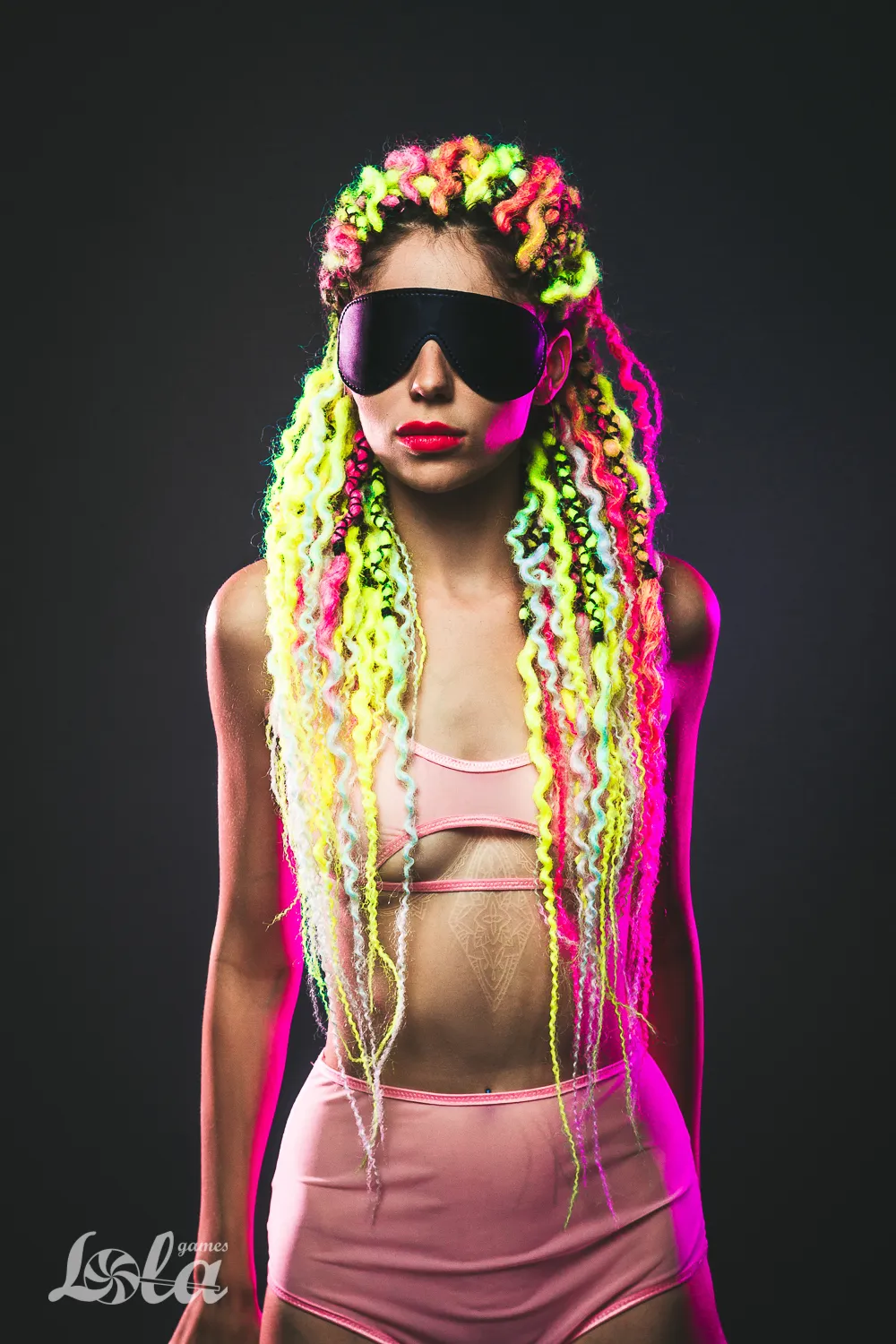 маска party hard shy black 1141-03lola в СПб