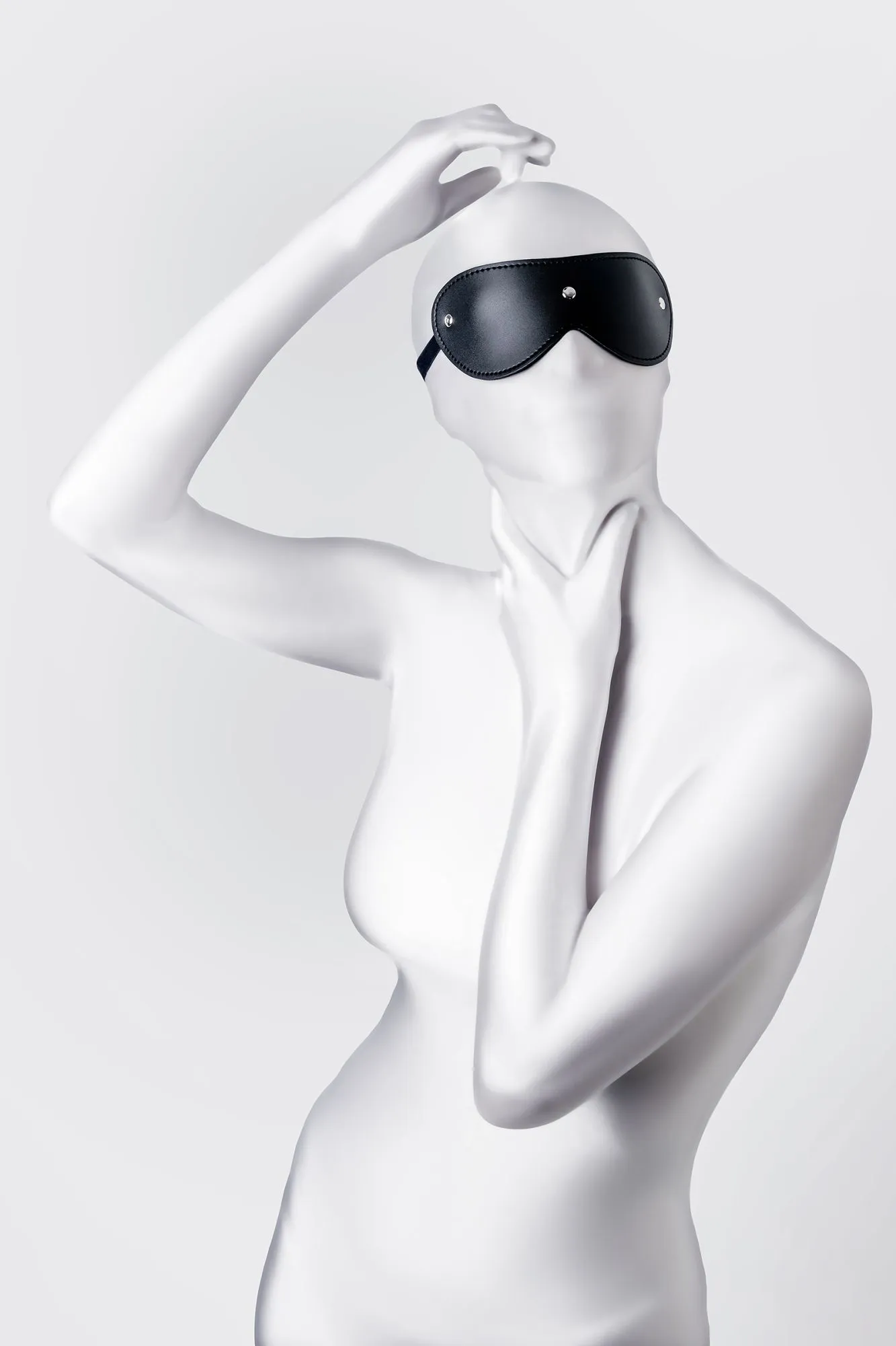 маска anonymo, pu кожа, черная, 24 см в СПб