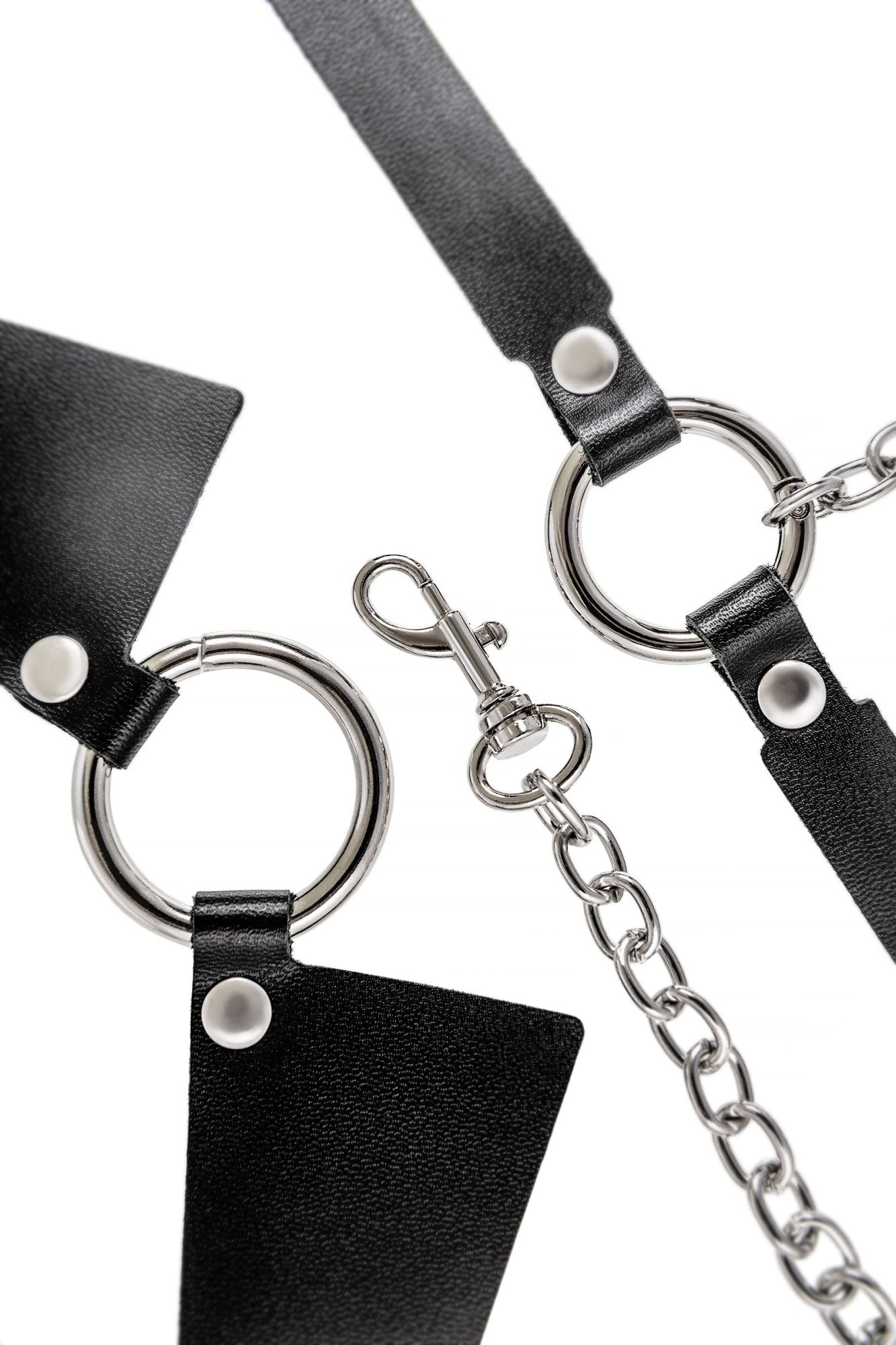 Эротическое портупея-чокер-ошейник pecado bdsm, с поводком и карабином в виде кольца, натуральная кожа, чёрная в СПб