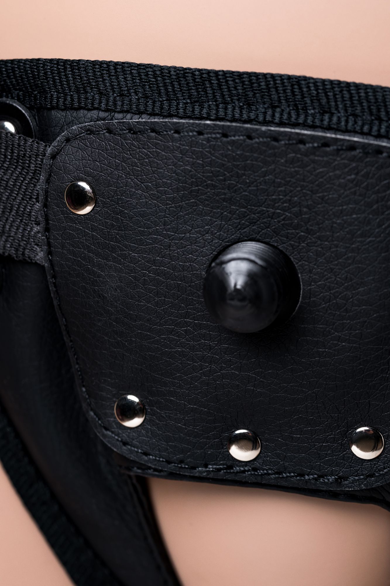страпон на креплении lovetoy с поясом harness, реалистичный, neoskin, телесный, 17,5 см в СПб